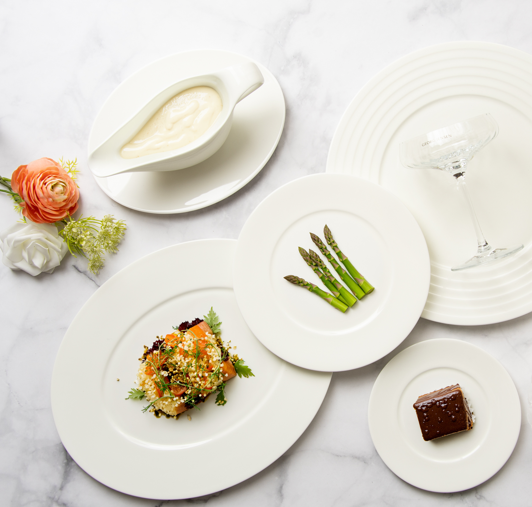 Dibbern Bone China weiß Fine Dining Sauciere Unterteller 0,45ltr. gro&szlig;