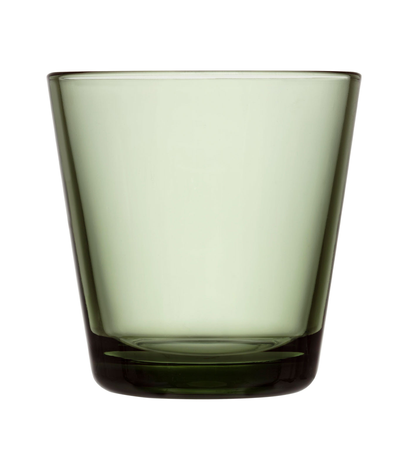 Das Kartio Glas in tannengrün von iittala hat die klassische konische Form. Es ist in einem rauchigen Grün gehalten.