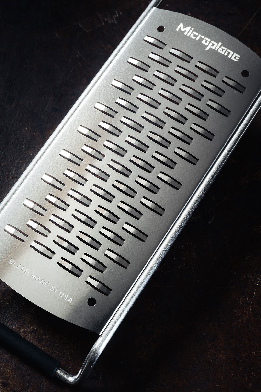 Microplane Gourmet Reibe 2-Wege Schneider schwarz