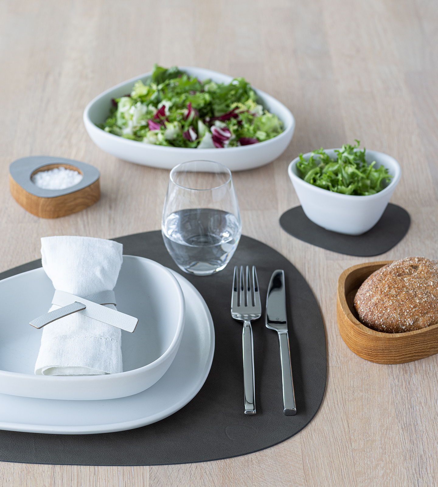Lind DNA Dänemark Tischset Curve 37x44cm Nupo caviar