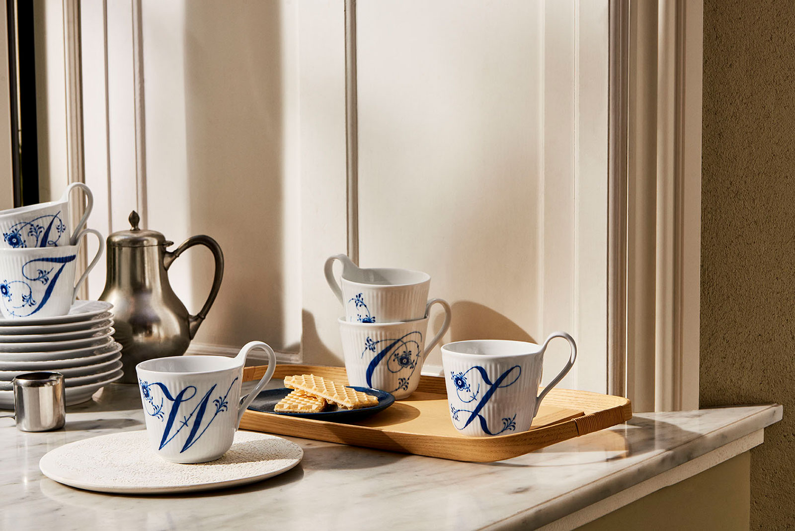 Royal Copenhagen Alphabet Collection Becher "W"  0,33ltr.