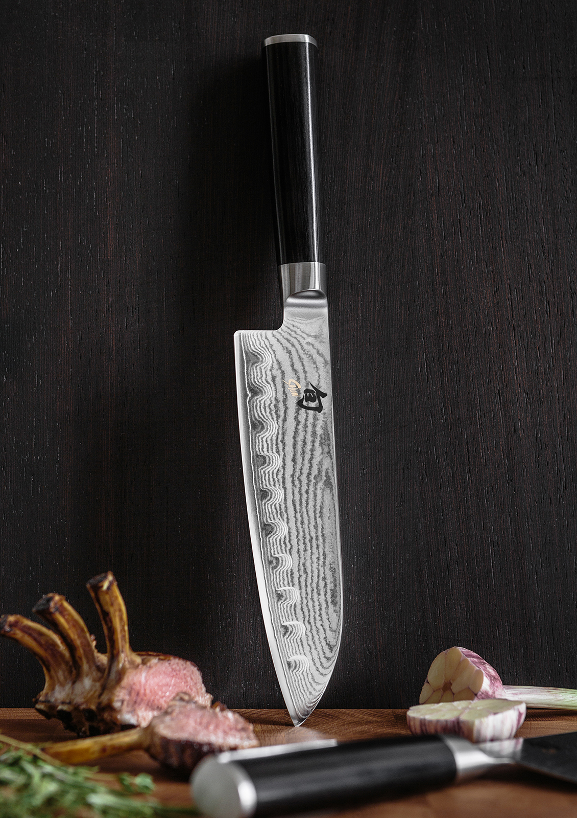 Kai Europe Shun Classic Santoku mit Kullenschliff 18cm