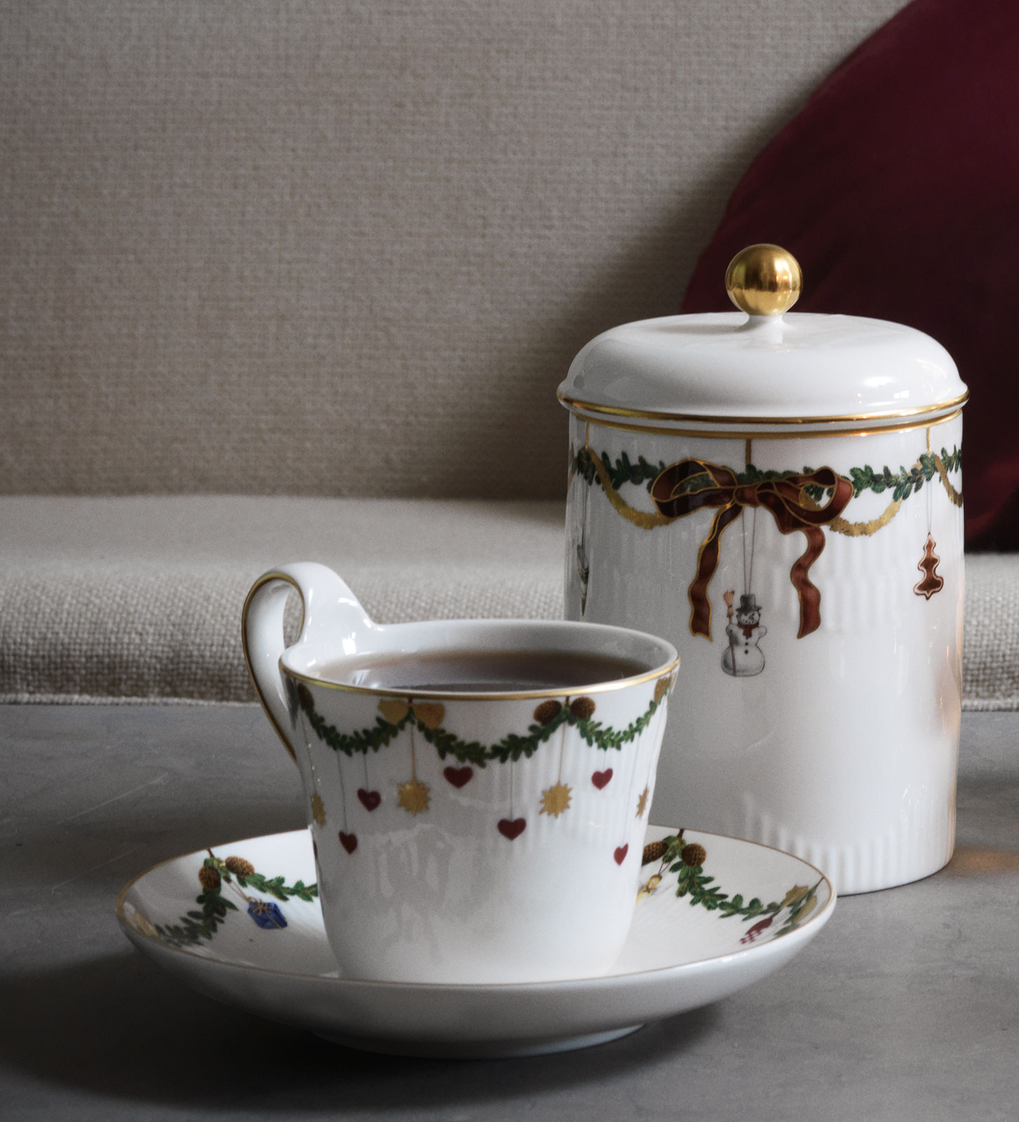 Royal Copenhagen Star Fluted Christmas Gebäckdose 2017