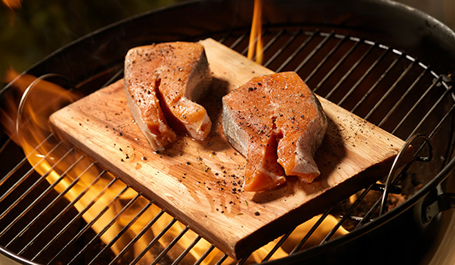 Lachs vom Zedernholz